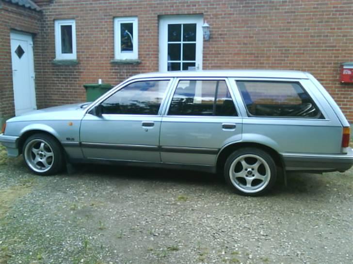 Opel rekord e2 billede 4