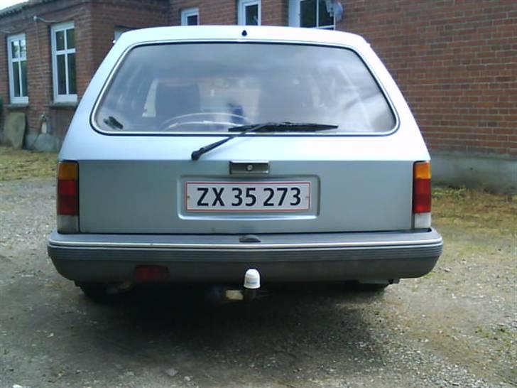 Opel rekord e2 billede 6