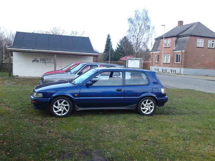 Toyota corolla E90 - SOLGT -  billede 2