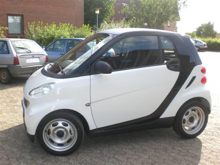 Smart Fortwo 0,8 cdi pure - Nu er der kommet i en ny bil i byen.... billede 1