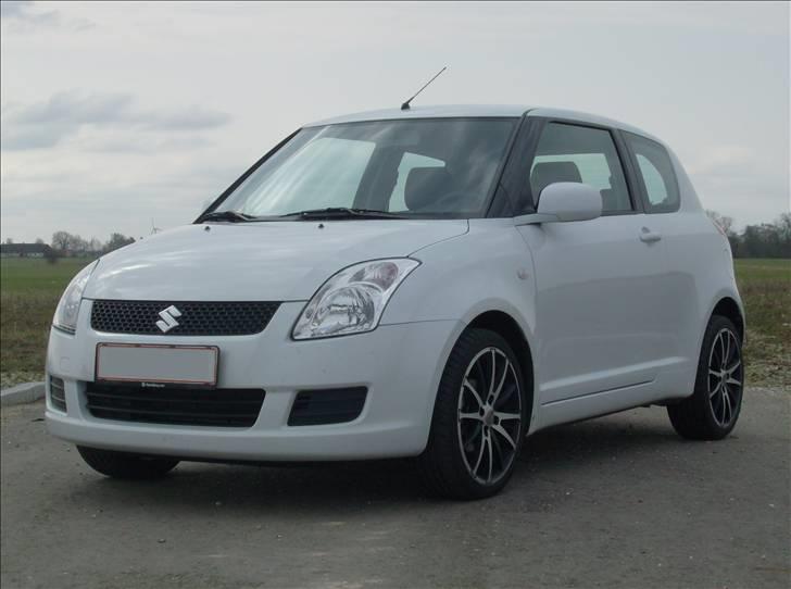 Suzuki Swift - Totalskadet billede 1