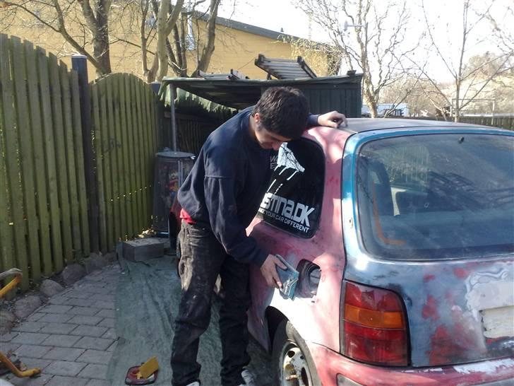 Nissan Micra 1,0  solgt billede 3