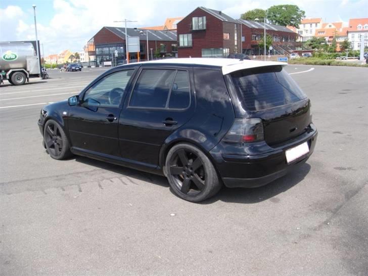 VW Golf 1.8 TURBO - Solgt billede 9