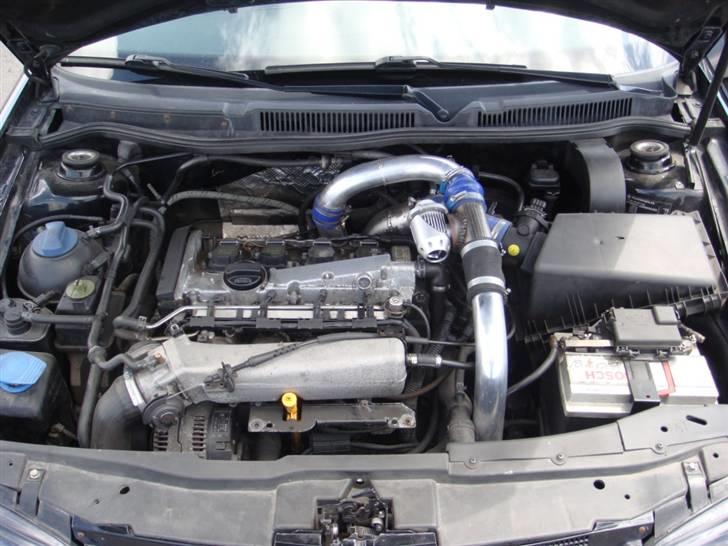 VW Golf 1.8 TURBO - Solgt billede 20