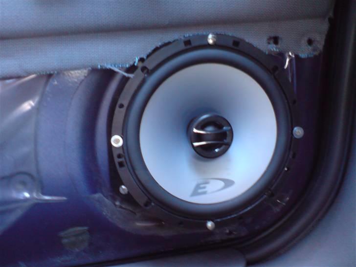 Opel Corsa B [SOLGT] - Alpine Type E, 6,5´´ brugte rammerne fra originale højttalere. billede 10