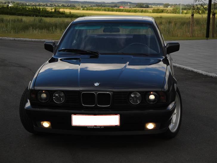 BMW 525i E34 (SOLGT) billede 4