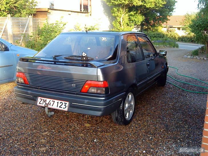 Peugeot 309 foræret til svigermor billede 6