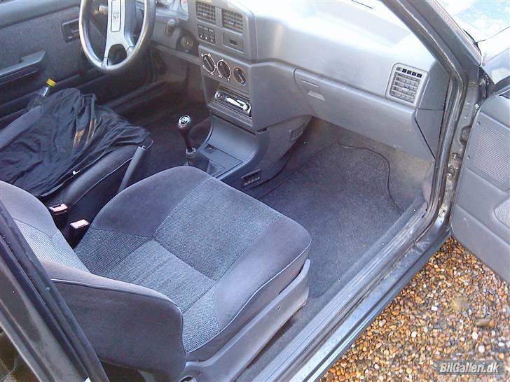 Peugeot 309 foræret til svigermor billede 7