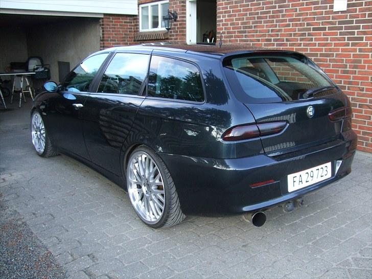 Alfa Romeo 156 v6 SW 20" Jeppe solgt - Why look at Volkswagen, Opel and Ford? - With italian cars you´ll never get bored! ;) billede 9