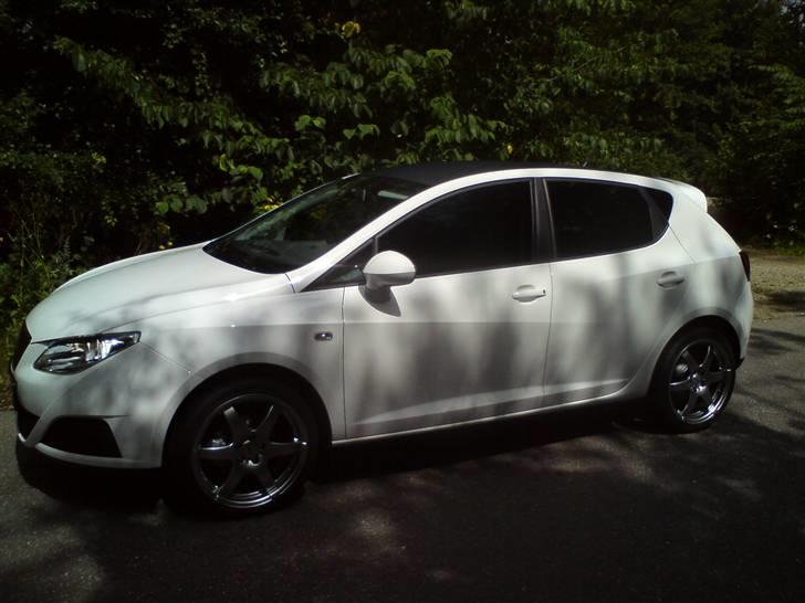 Seat ibiza - Carbon på taget,fælge og tonede ruder billede 3