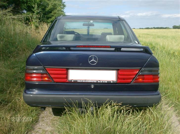 Mercedes Benz W124 200D *SOLGT* billede 4