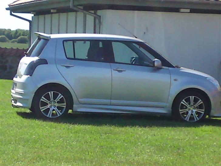 Suzuki swift billede 2