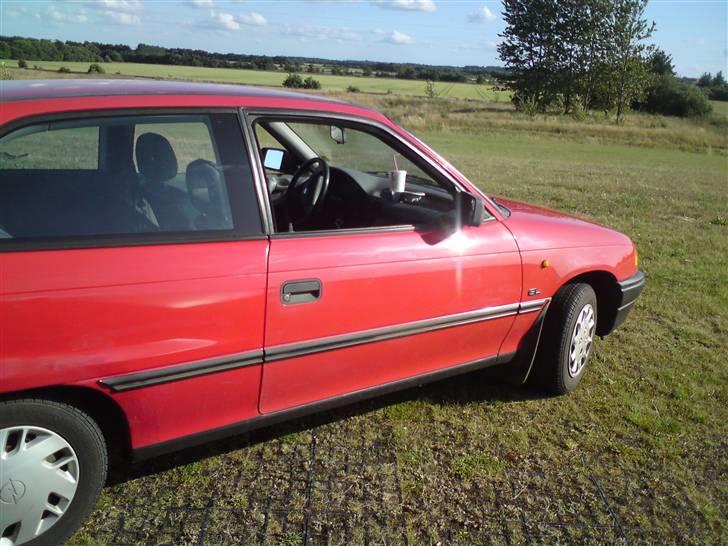 Opel Astra Hatchback (DØD) billede 3