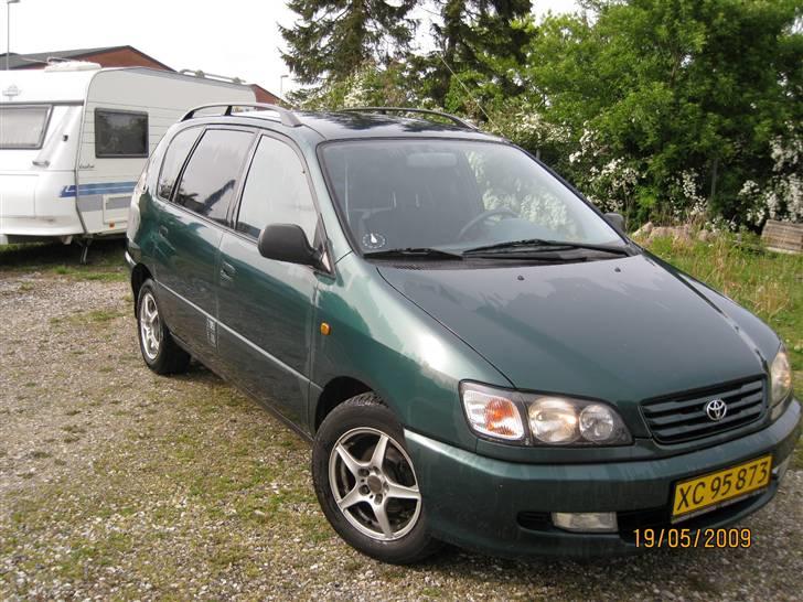 Toyota Sportsvan (Solgt) billede 1