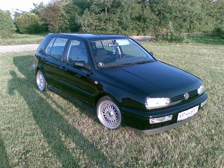 VW Golf 1.8 cl (solgt) billede 1