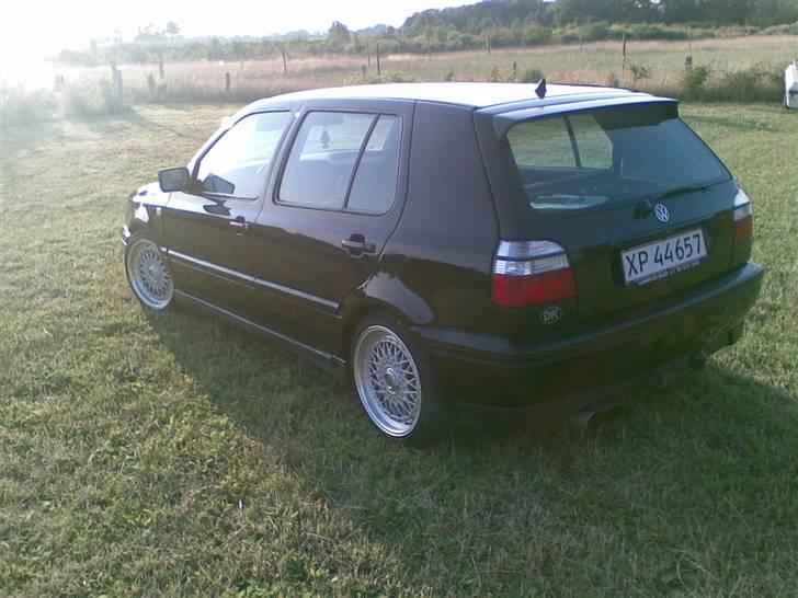 VW Golf 1.8 cl (solgt) billede 3