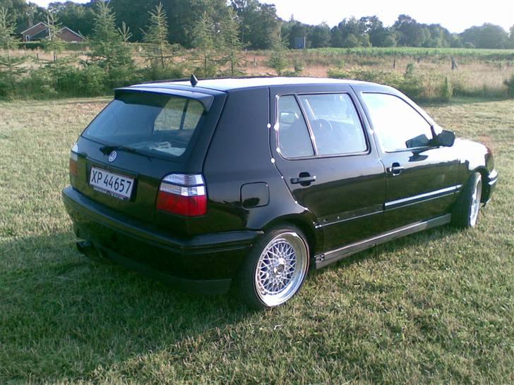 VW Golf 1.8 cl (solgt) billede 4
