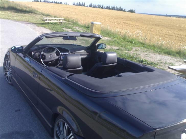 BMW 325i Cabriolet - SOLGT -  billede 3