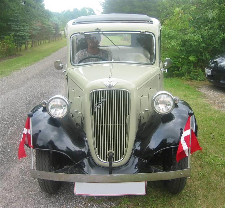 Austin Seven Ruby Saloon billede 1
