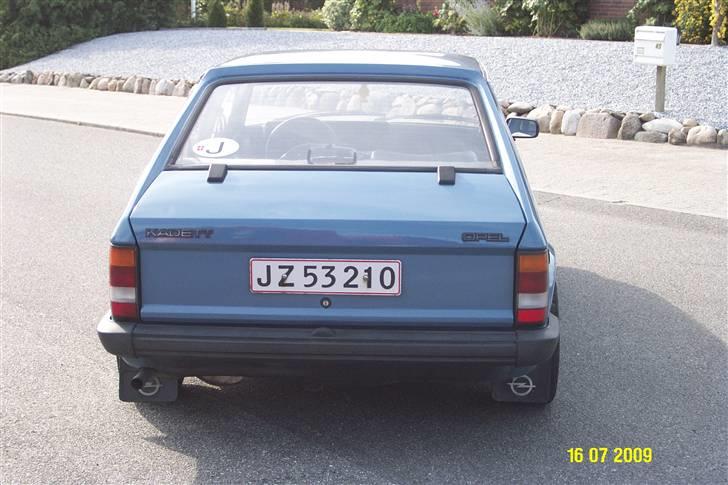 Opel kadett D 1,2 billede 4