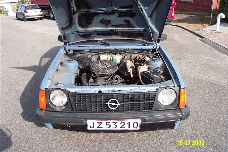 Opel kadett D 1,2 billede 11