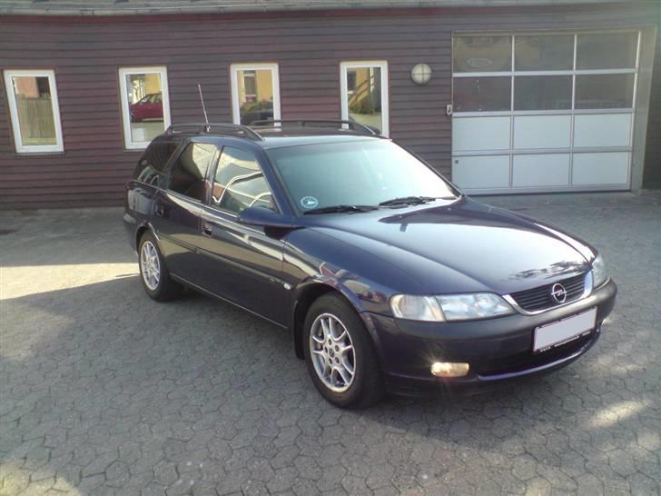 Opel Vectra B 2,5 V6 billede 3