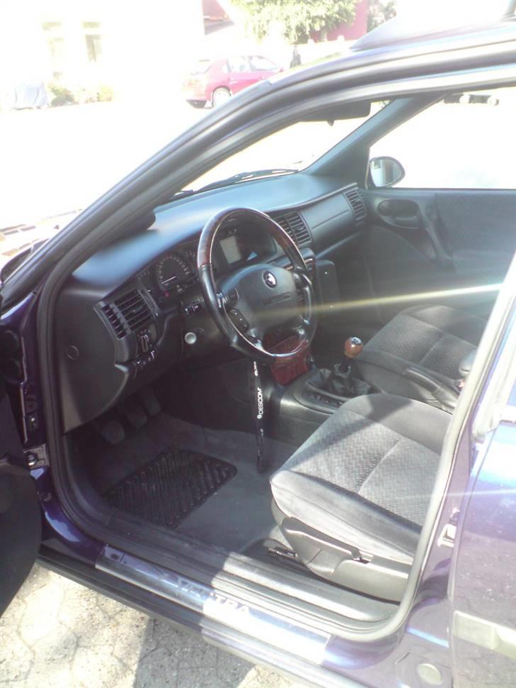 Opel Vectra B 2,5 V6 - En bil man føler sig velkomme i :) billede 8