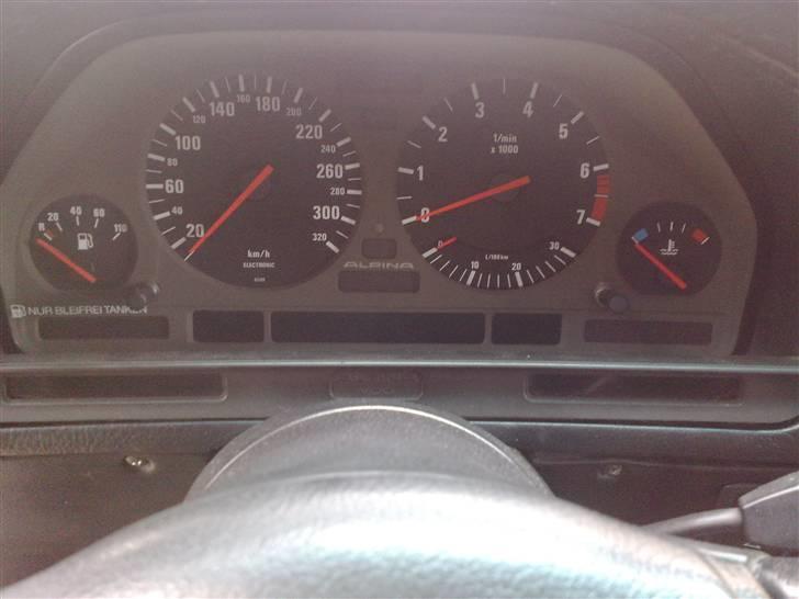 BMW E34 520i 24v Limosine  billede 18