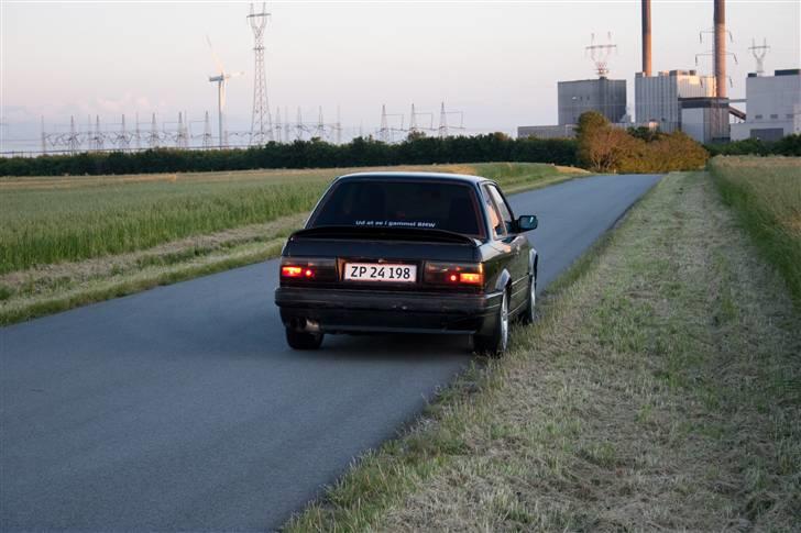 BMW E30 320i billede 18