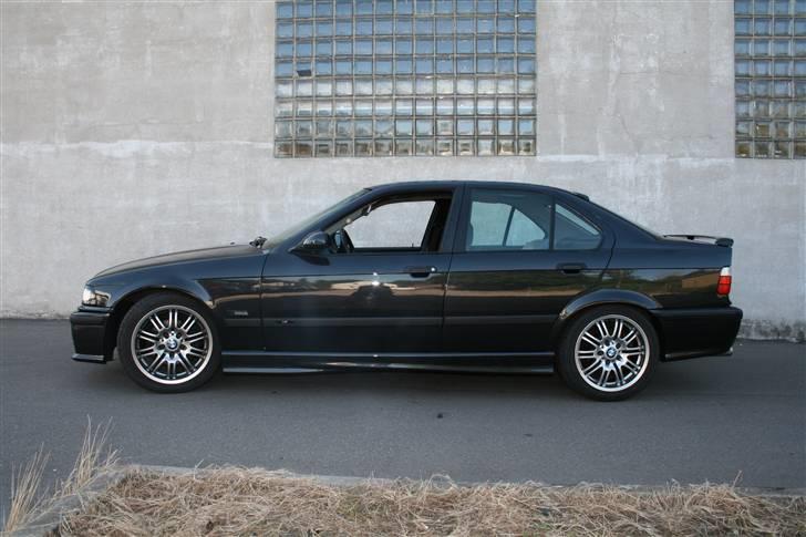 BMW 320i billede 9