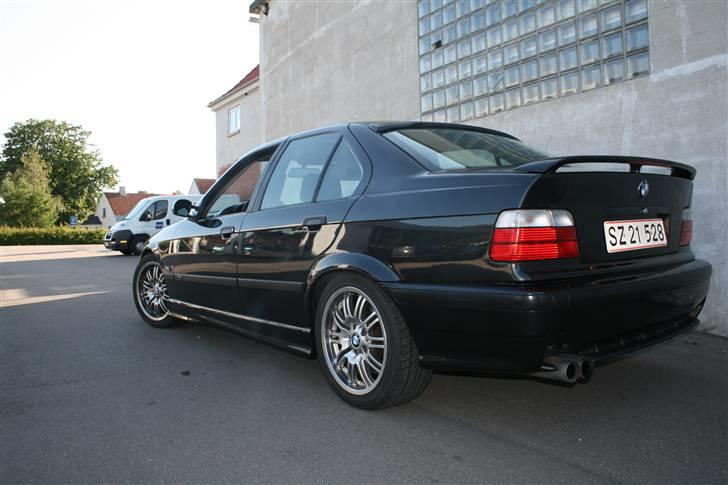 BMW 320i billede 10