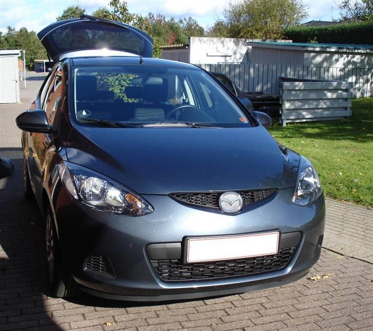 Mazda 2 - 1,3 Advance, 5 dørs *SOLGT* billede 2