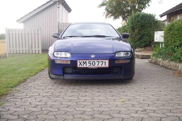 Mazda 323f 1.8 byttet billede 4