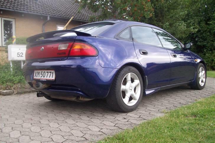 Mazda 323f 1.8 byttet billede 8