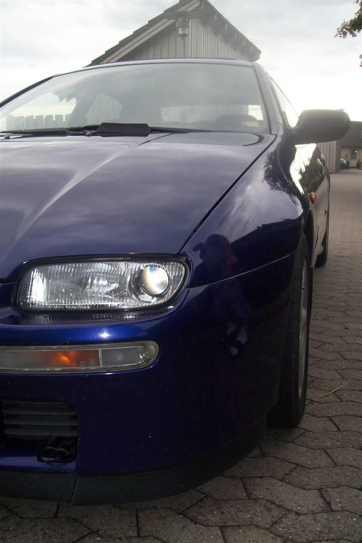 Mazda 323f 1.8 byttet billede 10