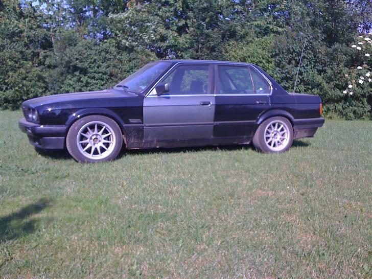 BMW E30 320I billede 2