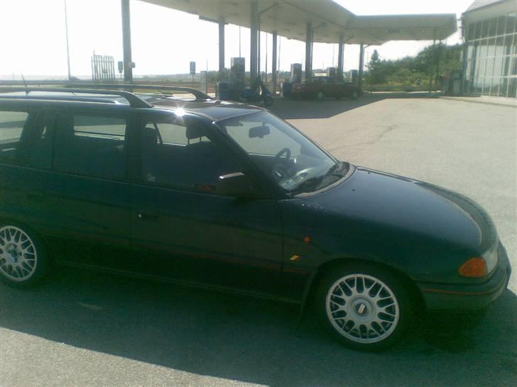 Opel Astra 1,7 td (SOLGT) billede 3