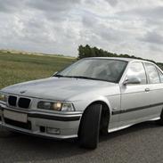 BMW E36 320i/323i