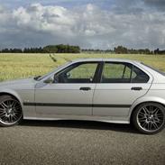 BMW E36 320i/323i