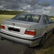 BMW E36 320i/323i