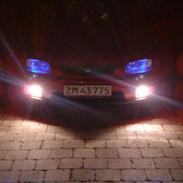 Mazda 323 1,3 16v SOLGT!