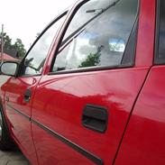 Opel Corsa 1,4i NZ TBE..