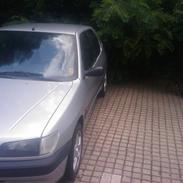 Peugeot 306