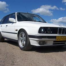 BMW e30 324td touring