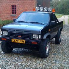 Nissan King Cab 4x4 (SOLGT)