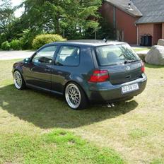 VW Golf 2,3 V5 *Solgt*