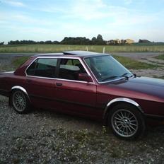 BMW E28 520i