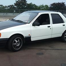 Ford Sierra 2.0i CL (Solgt)