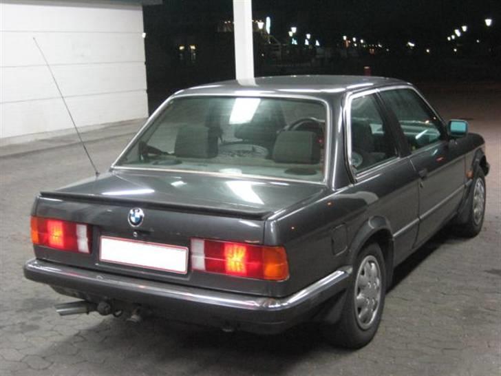 BMW E30 323iA billede 11