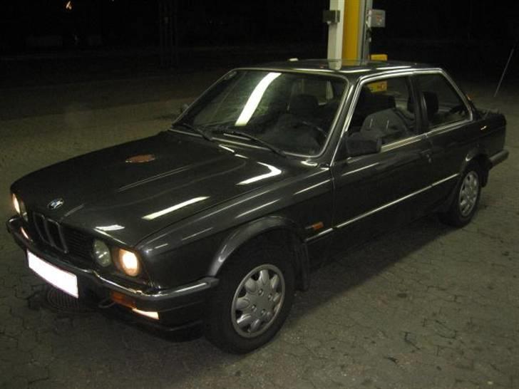 BMW E30 323iA billede 15